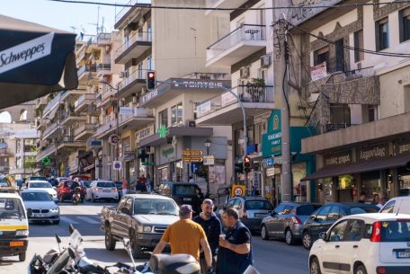 a city street filled with lots of traffic